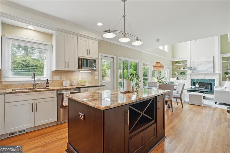 KINGS FARM - Residential