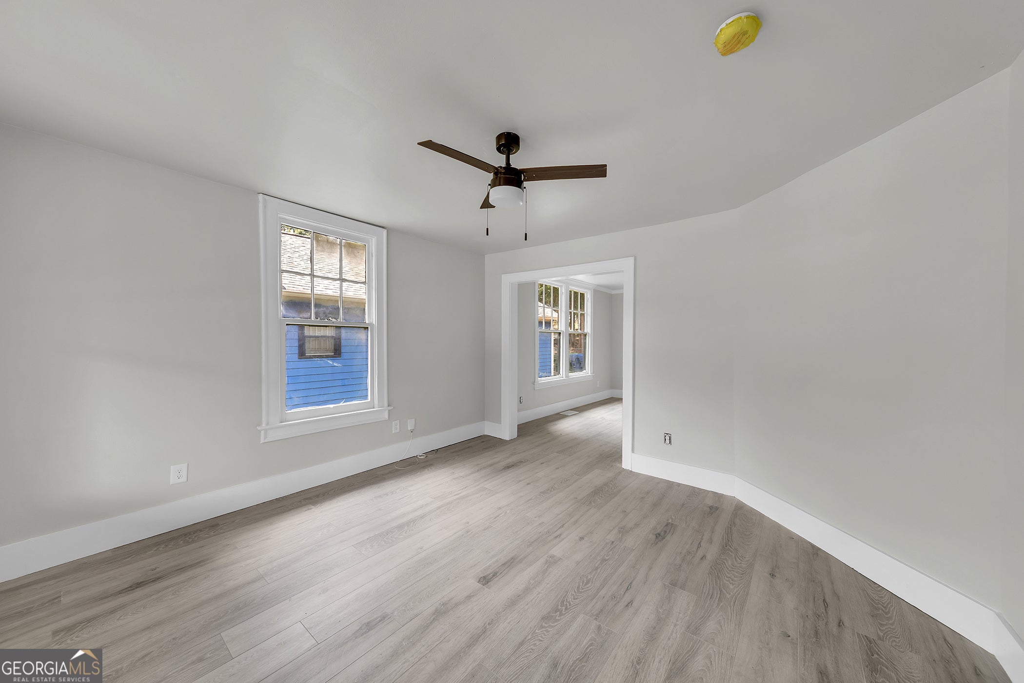 1053 Metropolitan PKWY
