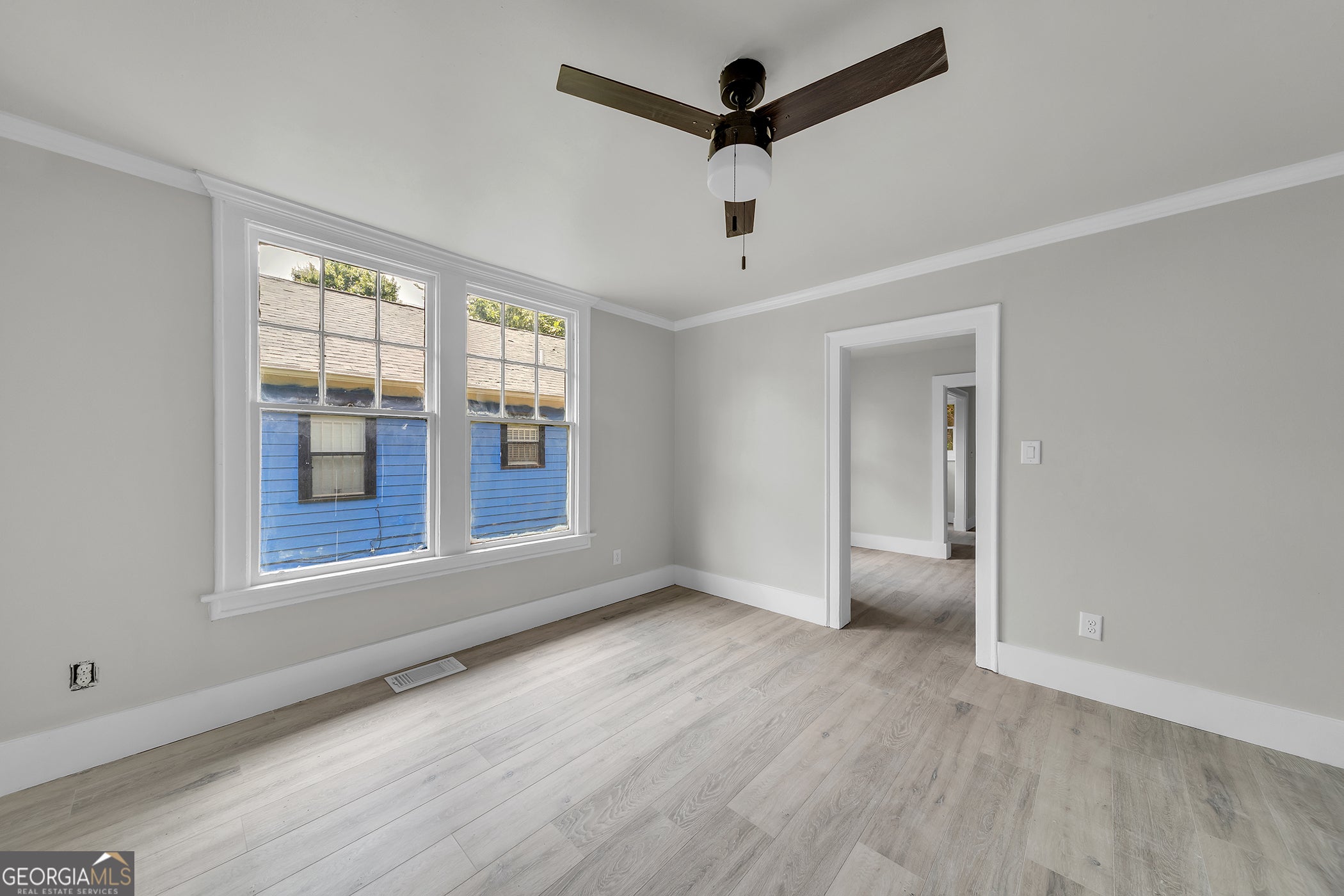 1053 Metropolitan PKWY