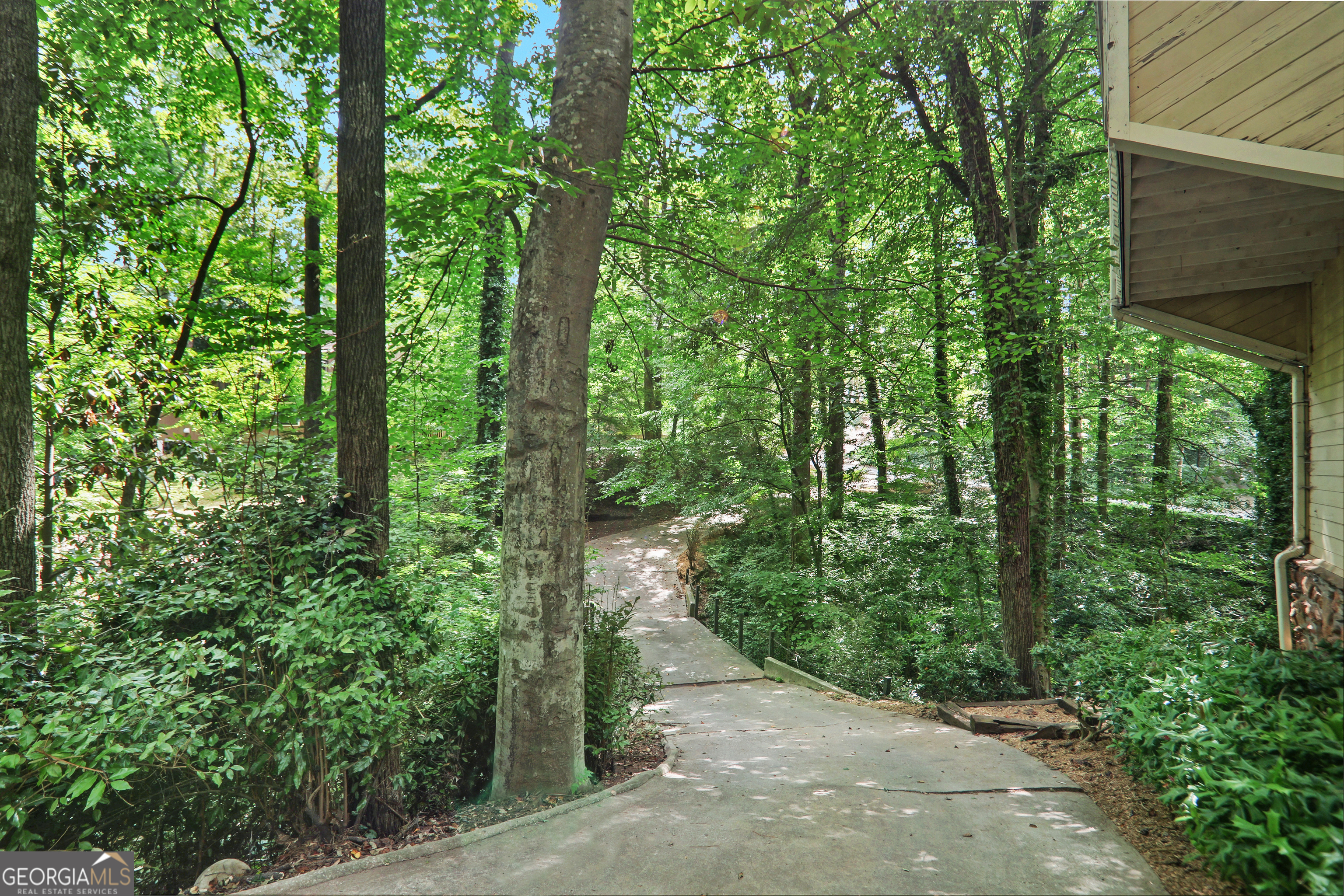 1255 Old Woodbine RD