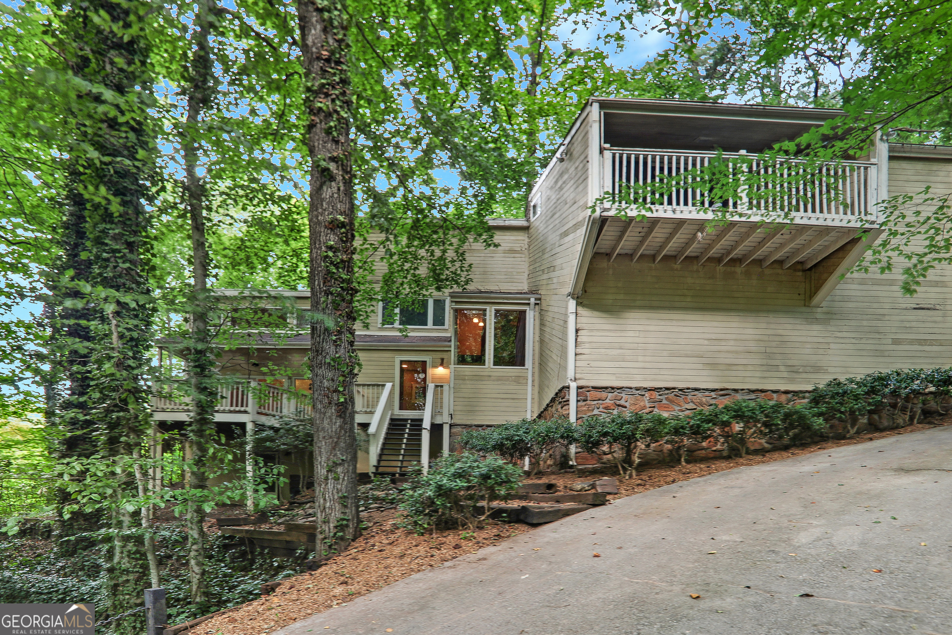 1255 Old Woodbine RD