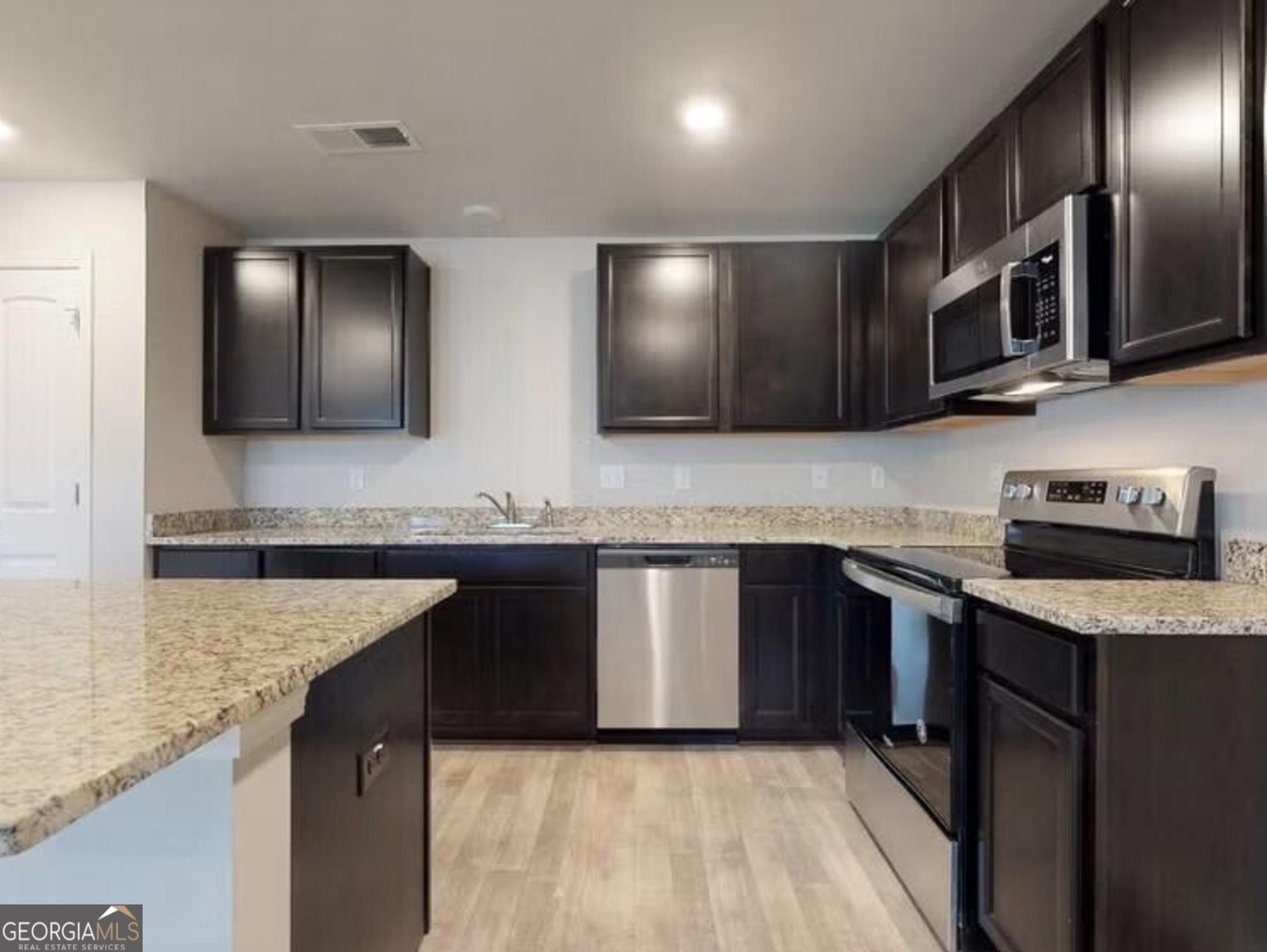 318 Cody DR