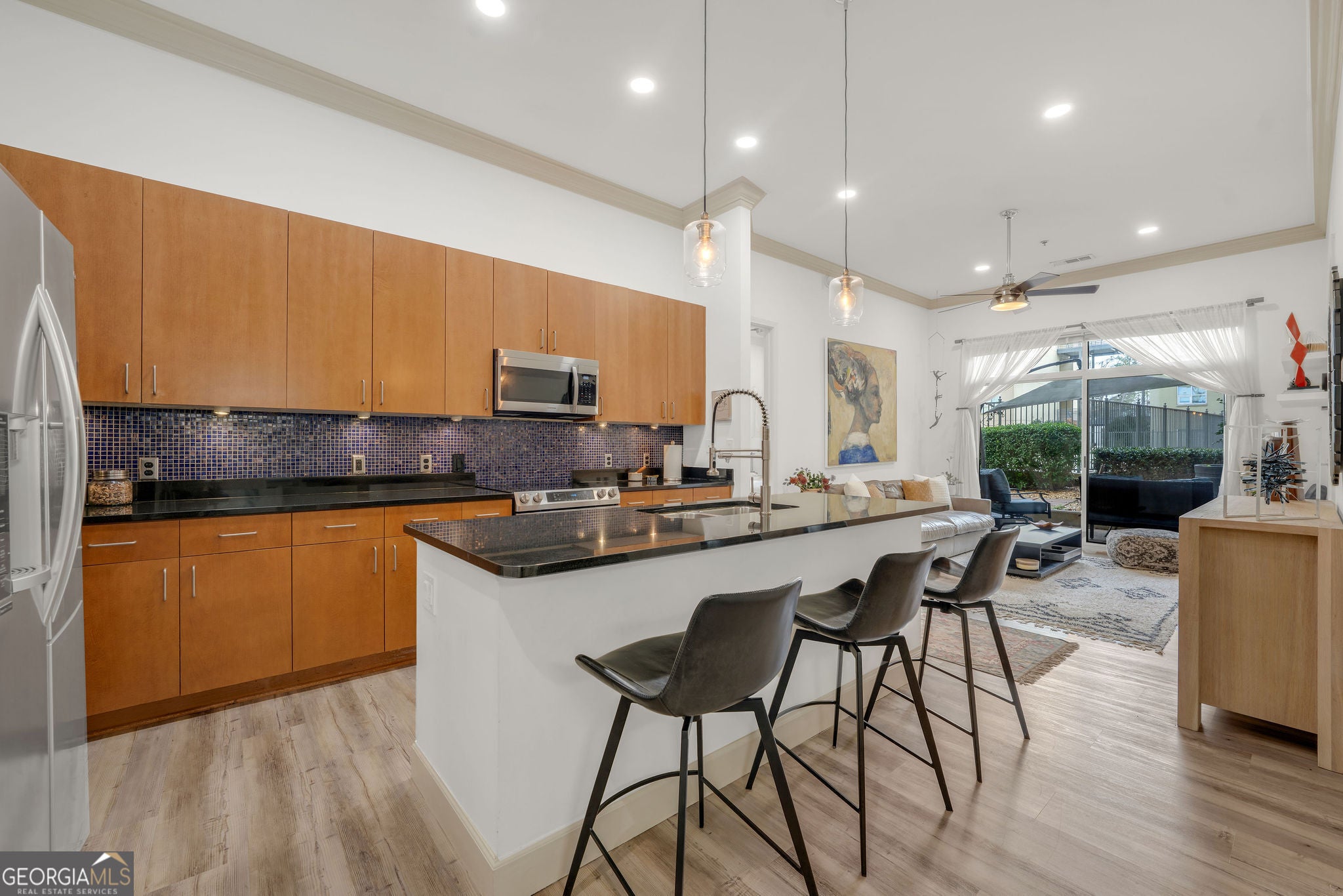 711 Cosmopolitan DR NE 150