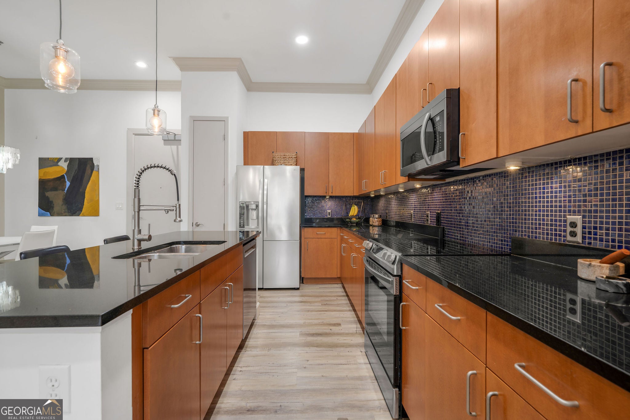 711 Cosmopolitan DR NE 150