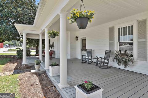 A home in Fairburn