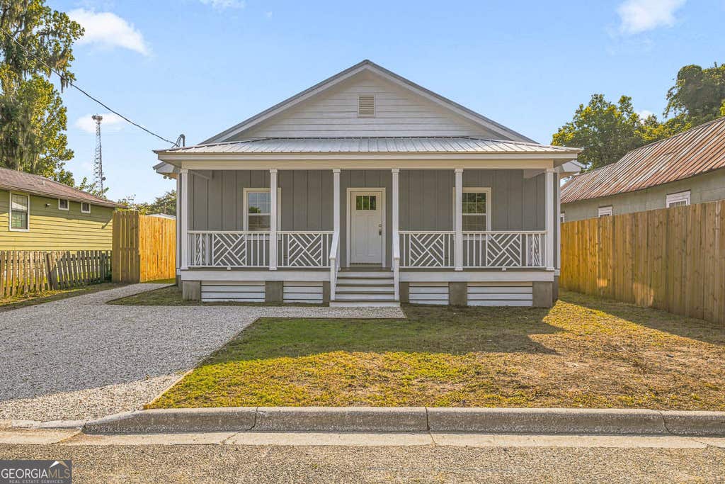 Photo of 2918 Wolfe Street, Brunswick, GA 31520 (MLS # 10833534)