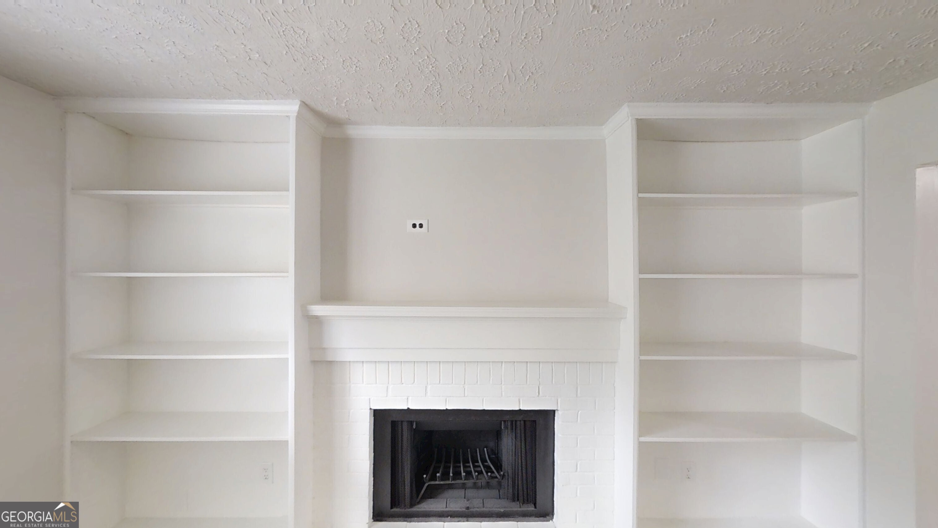 4657 Garden Hills DR