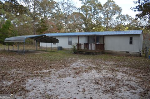 A home in Fort Valley