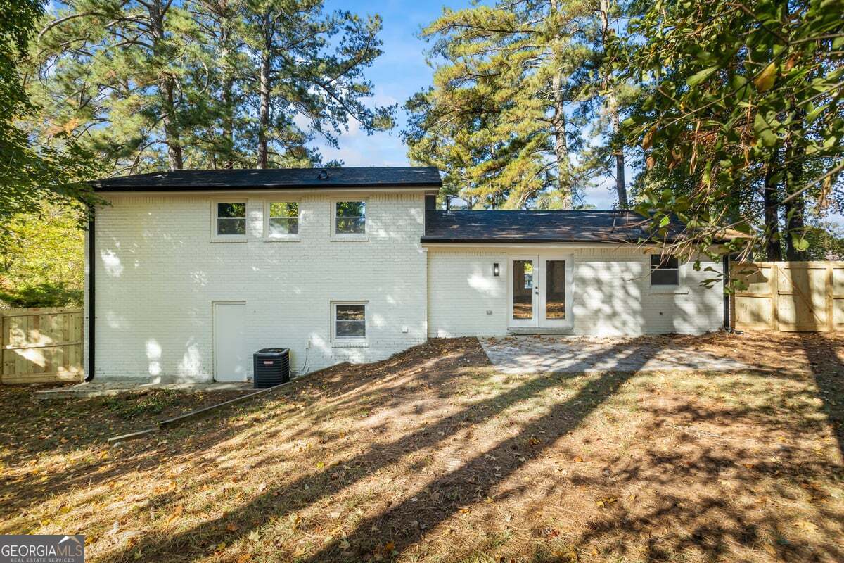 1001 Woodbridge WAY NE