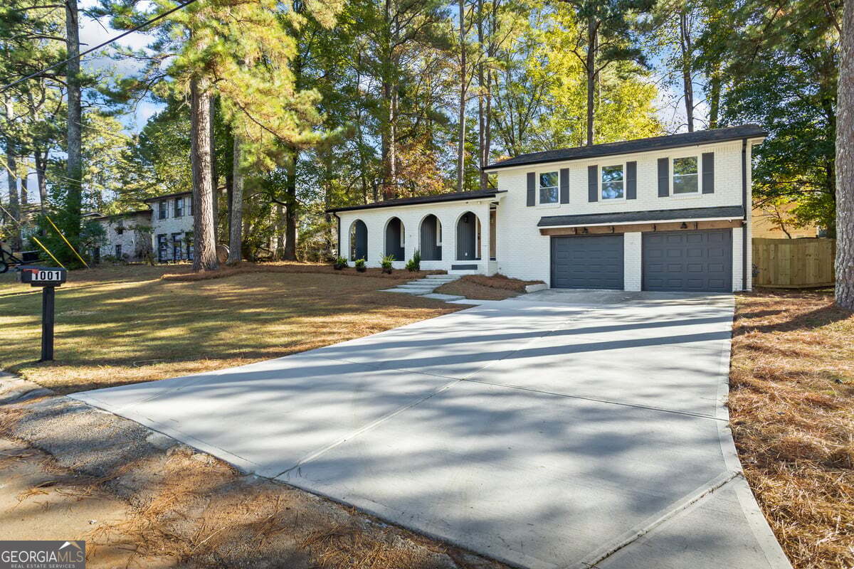 1001 Woodbridge WAY NE