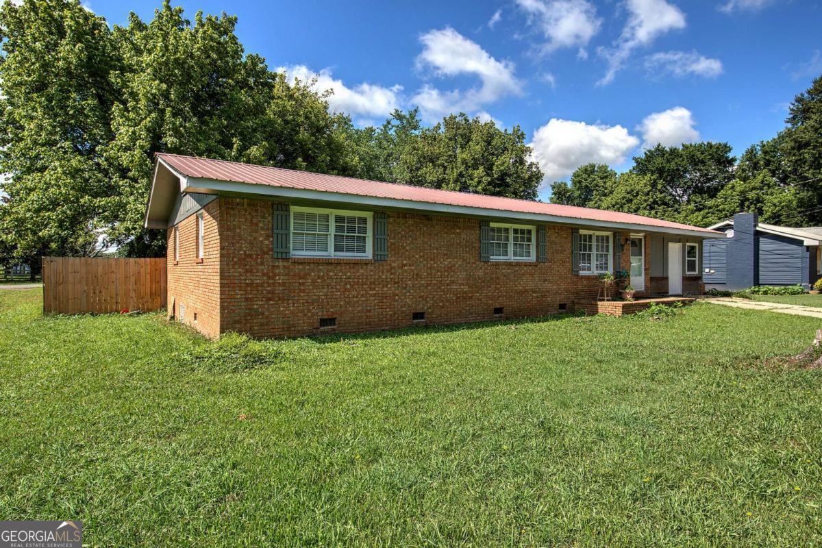 58 Jim LN SE