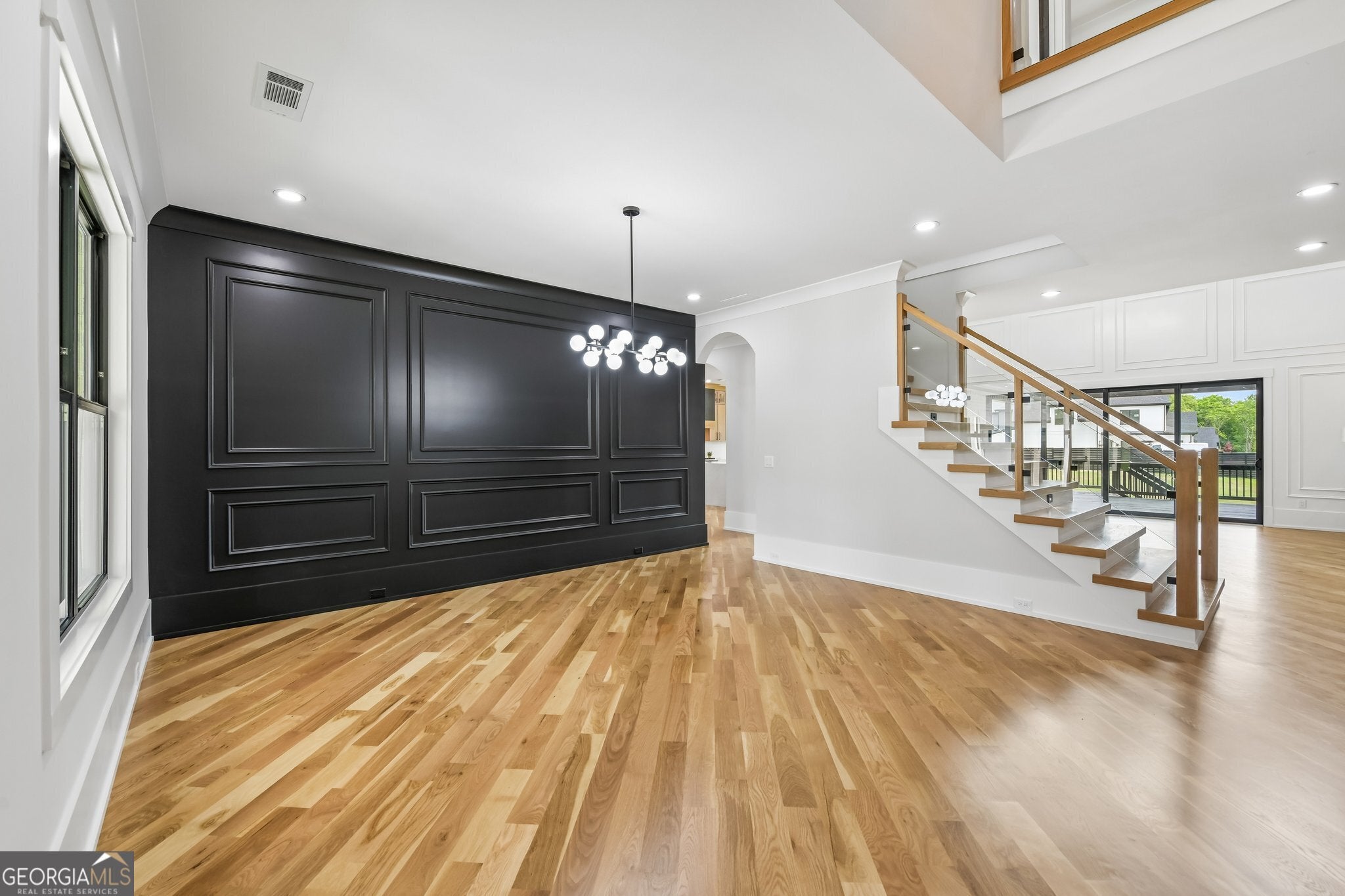 3213 Thompson Mill RD