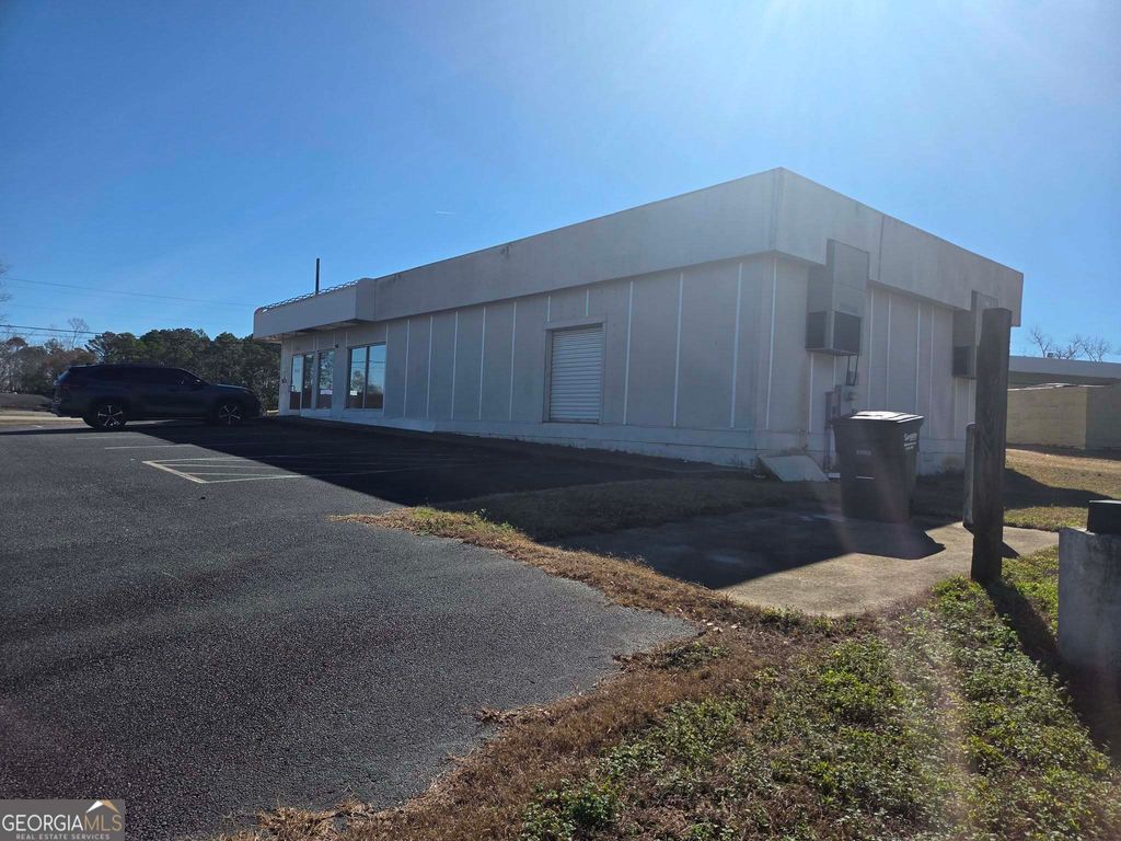 Photo of 424 S Victory Drive, Lyons, GA 30436 (MLS # 10733615)