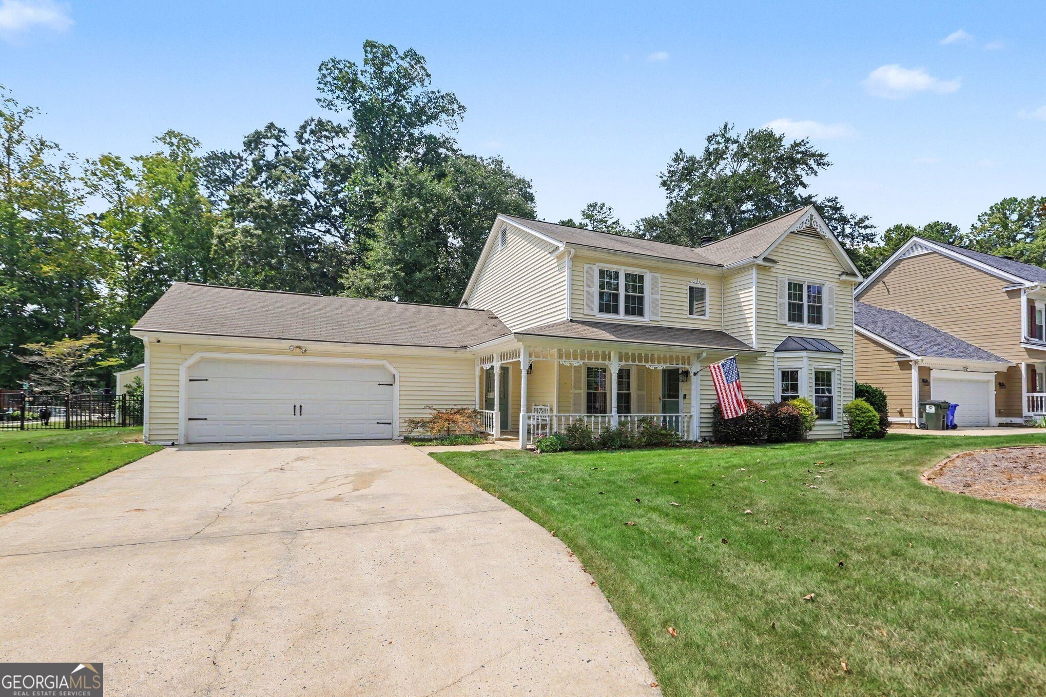 111 Edgewater WAY