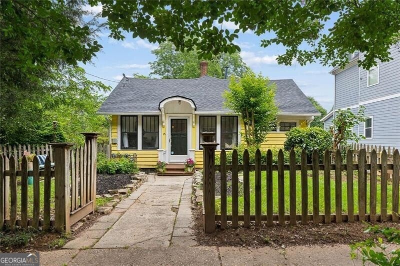 15 Branham ST NE