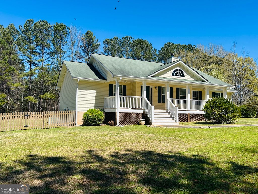 Photo of 2690 Sharpsburg McCullum Road, Newnan, GA 30265 (MLS # 10765279)