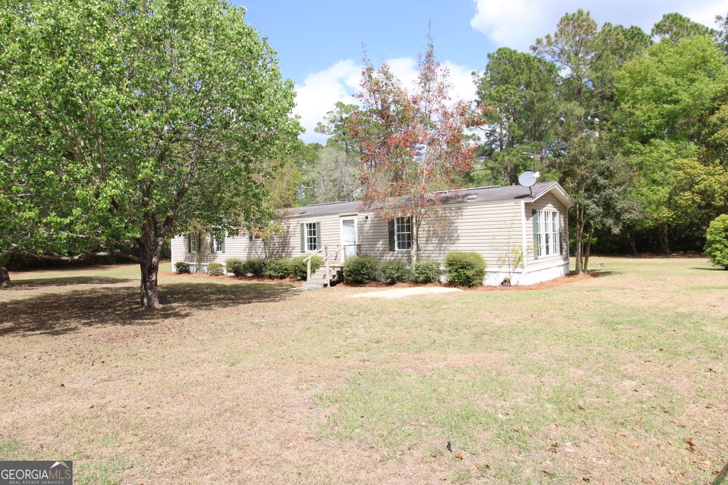 Photo of 3889 Jacobs Dr, Blackshear, GA 31516 (MLS # 10718960)