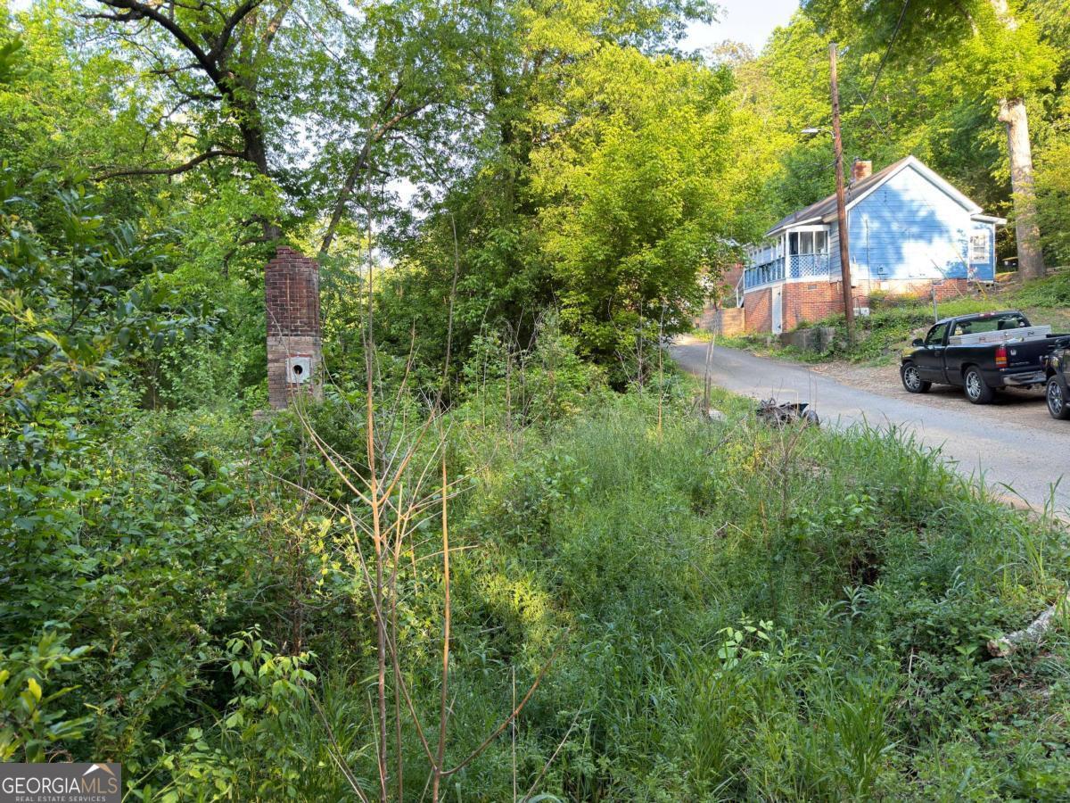 4 Circle DR SE