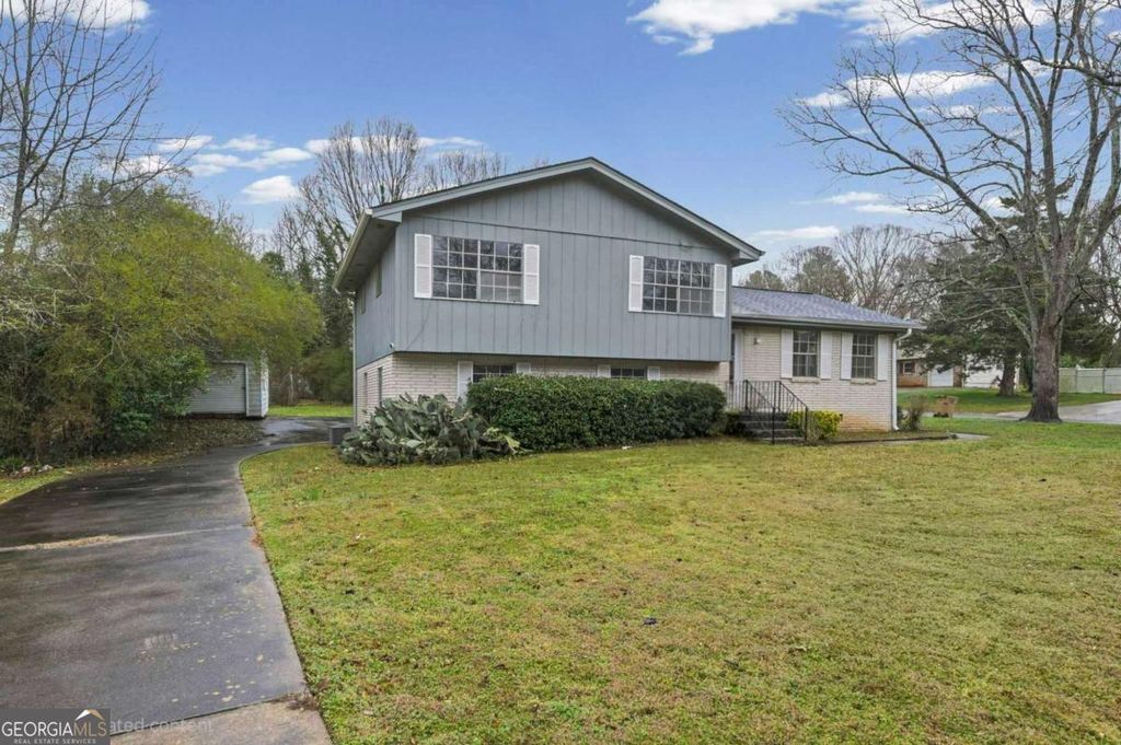 Photo of 1776 Tilden Avenue, Jonesboro, GA 30236 (MLS # 10699695)