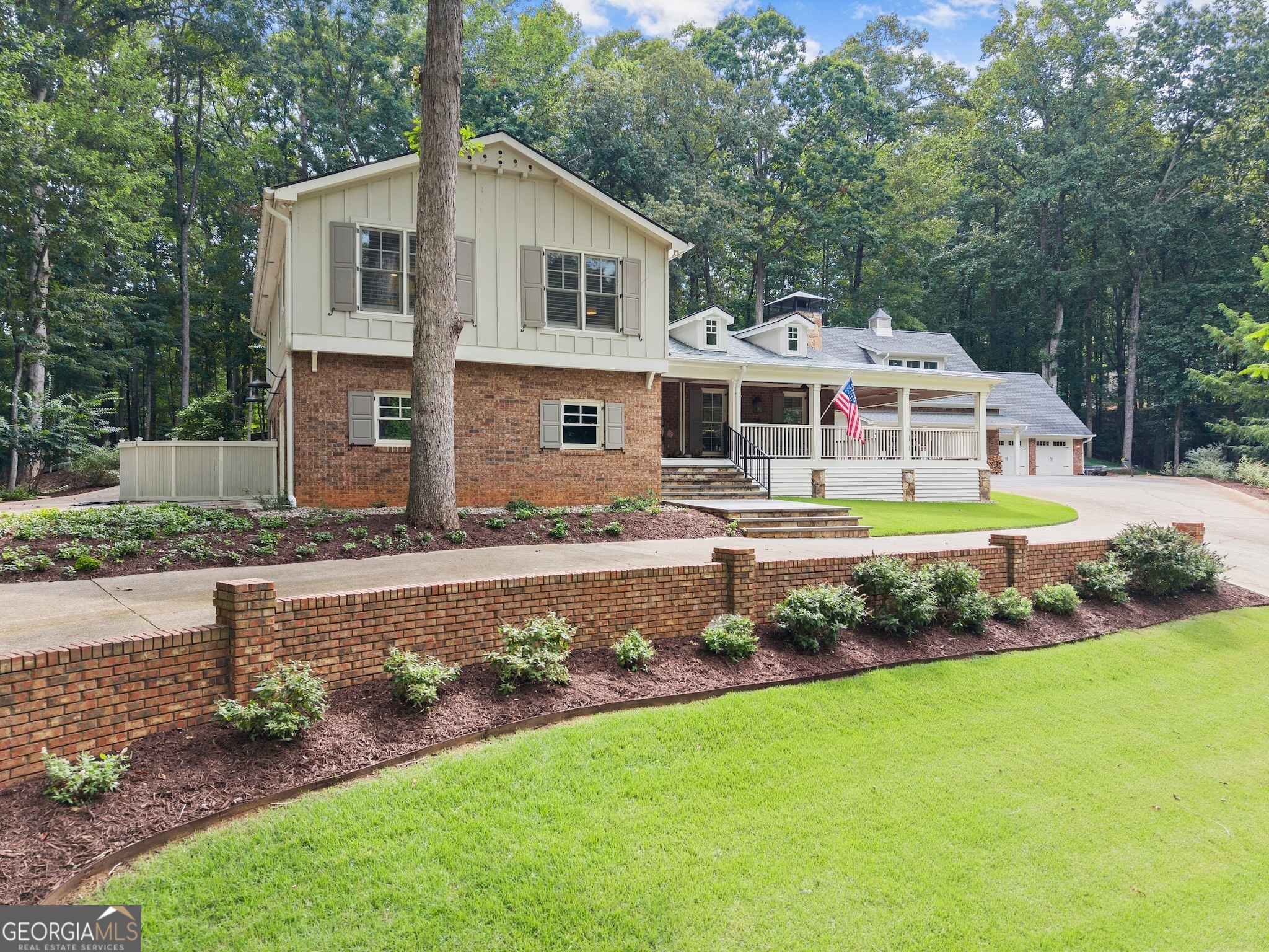 2550 Cove RD