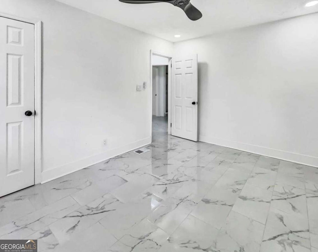 Photo of 136 Victor Circle NW, Atlanta, GA 30314 (MLS # 10869846)