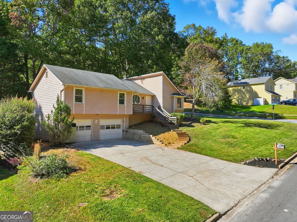 Photo of 5680 Princeton Oaks Drive, Sugar Hill, GA 30518 (MLS # 10632742)