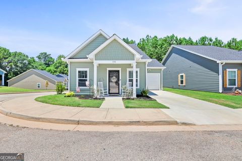 Photo of 101 Lenox Circle, Lagrange, GA 30241 (MLS # 10574958) Photo of 101 Lenox Circle, Lagrange, GA 30241 (MLS # 10574958)