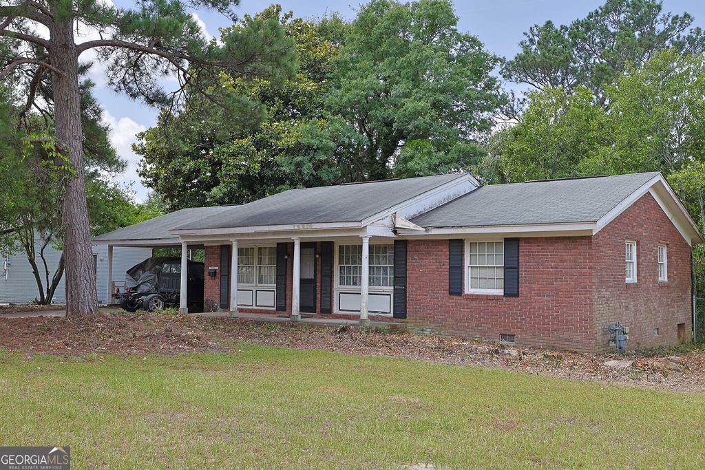 Photo of 1550 Greenwich Pl, Macon, GA 31206 (MLS # 10780775)