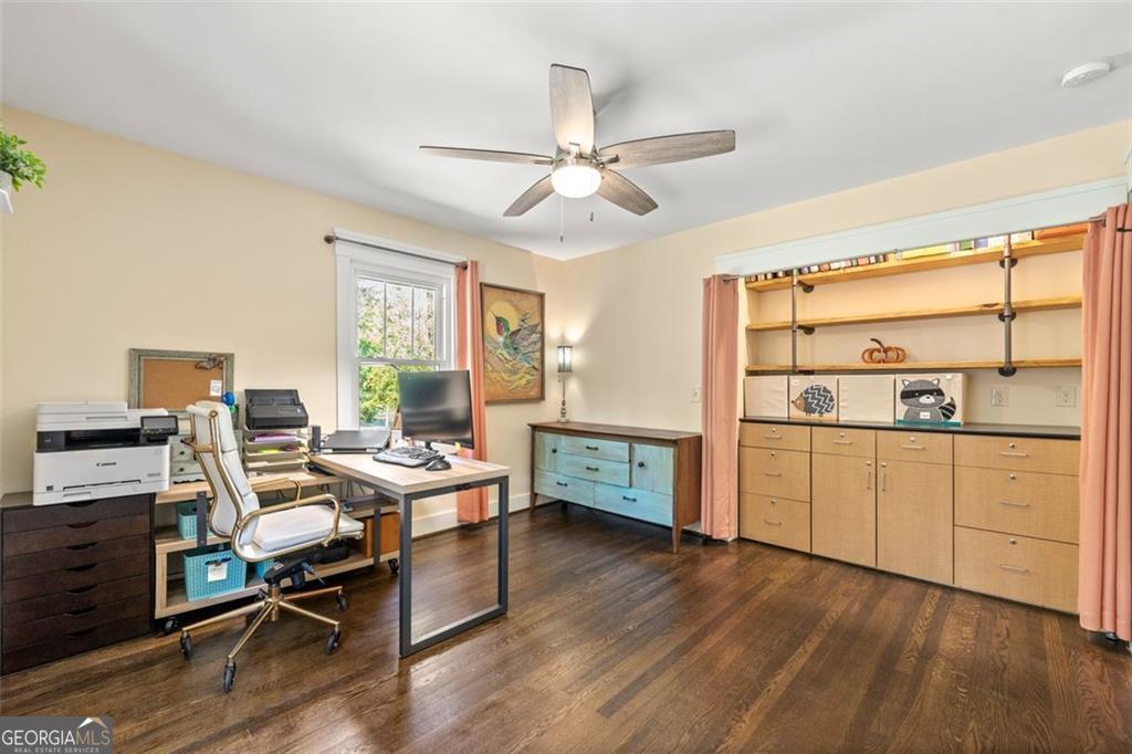 7+ Acres with Pvt Lake - Residential