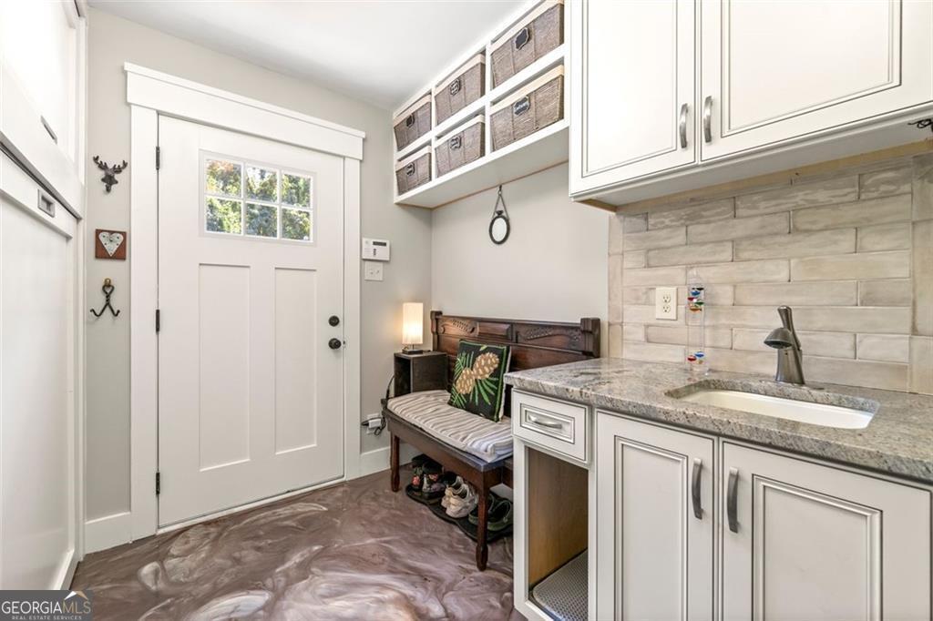 7+ Acres with Pvt Lake - Residential