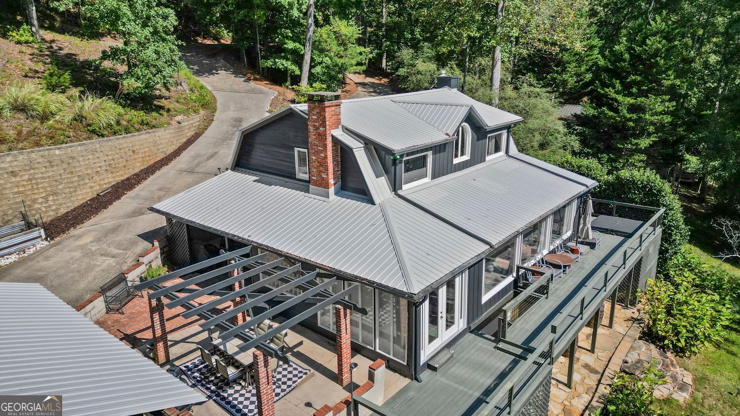 5469 Pine Forest CIR
