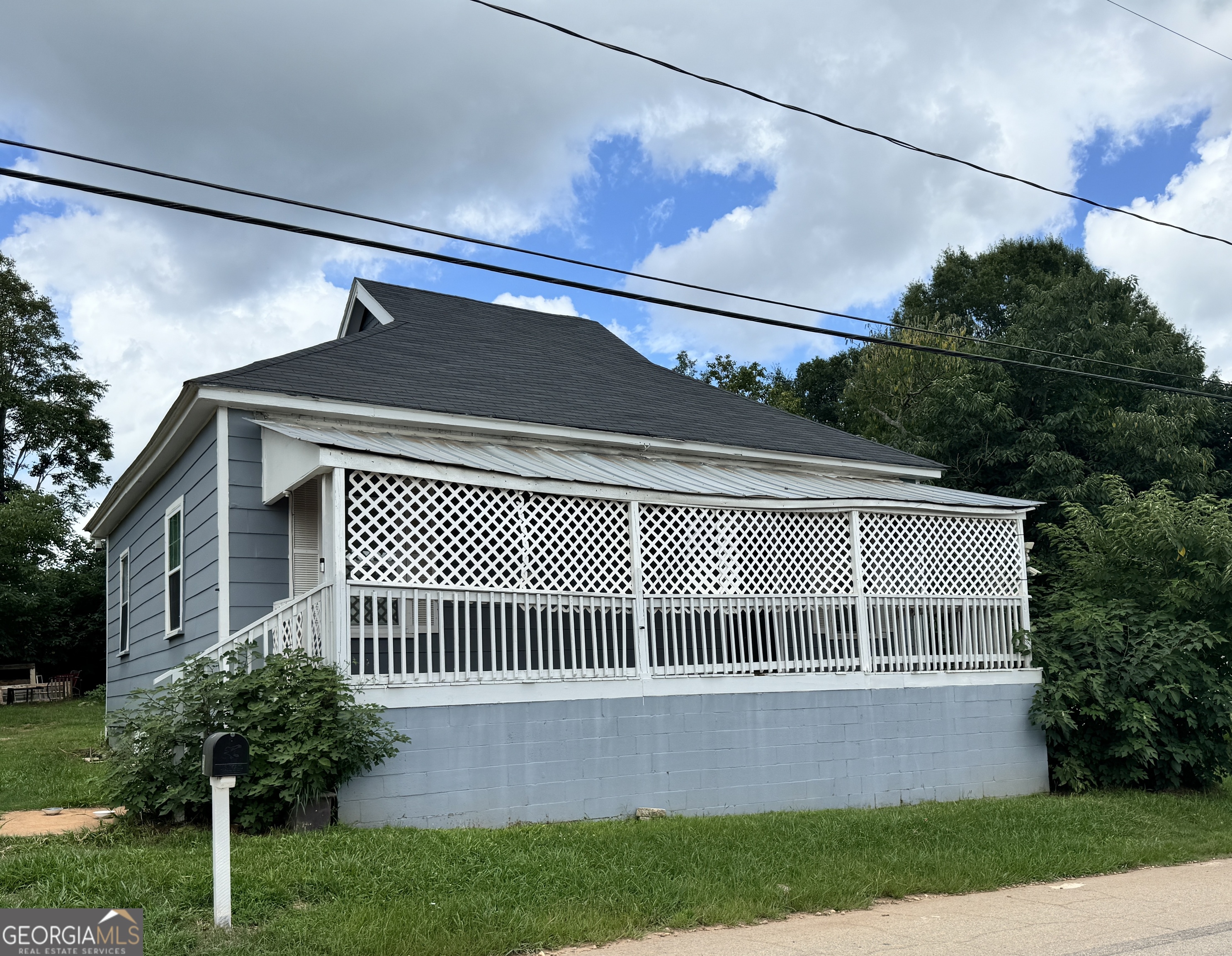 Prop Dundee Mills Inc - Residential Lease