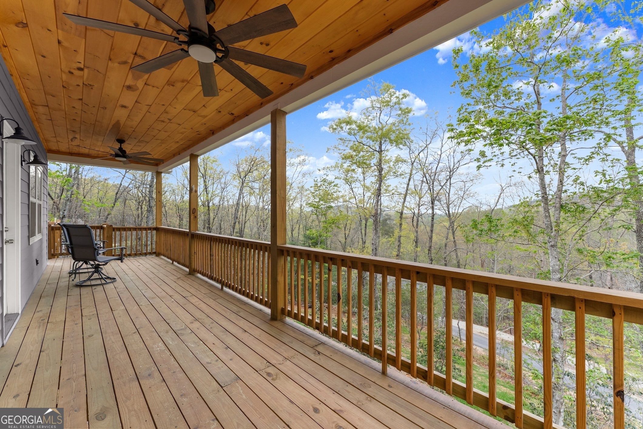 527 Abby LN