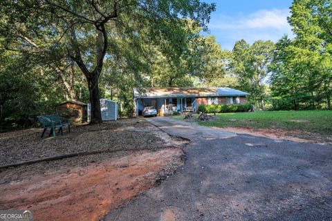 A home in Fort Valley