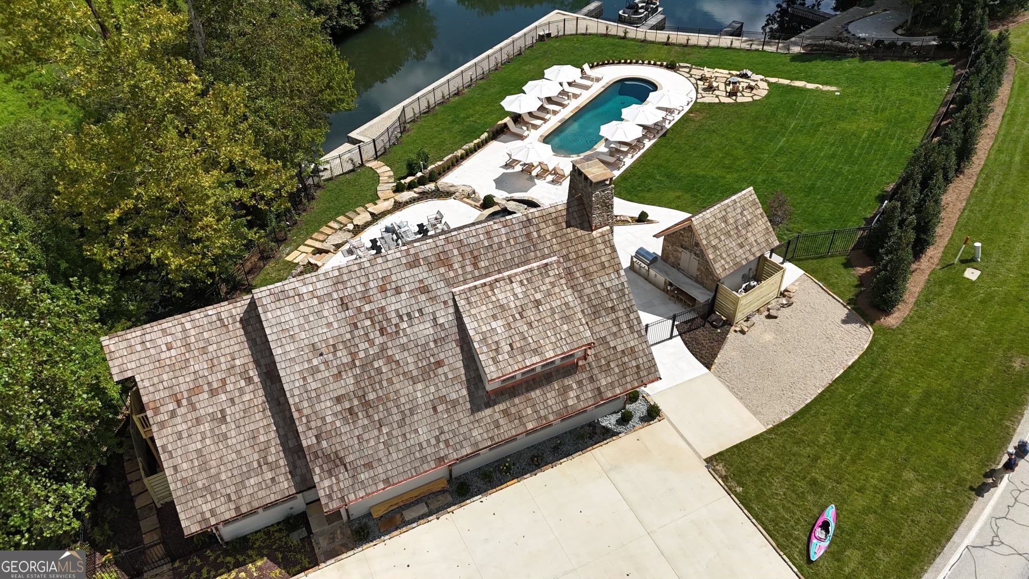 155 Waters Edge LN