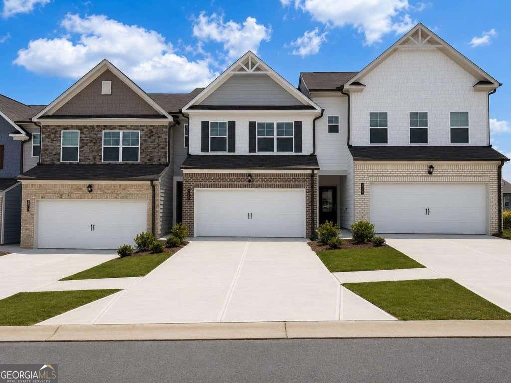 Photo of 3962 Streamlet Way #120, Gainesville, GA 30506 (MLS # 10794860)
