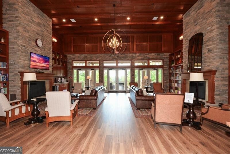 Soleil Laurel Canyon - Residential