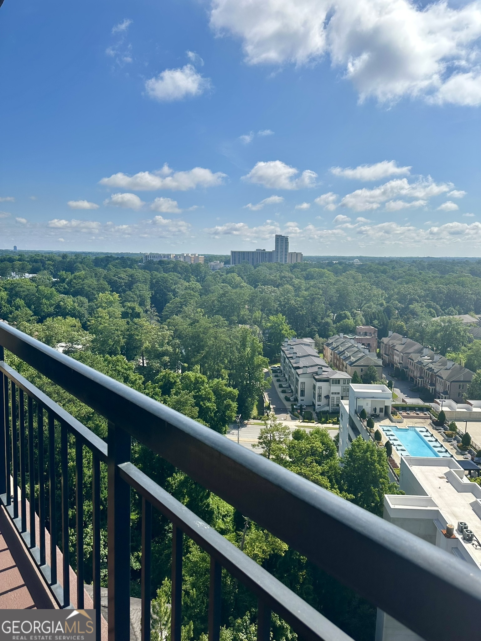 3481 Lakeside DR NE 2303