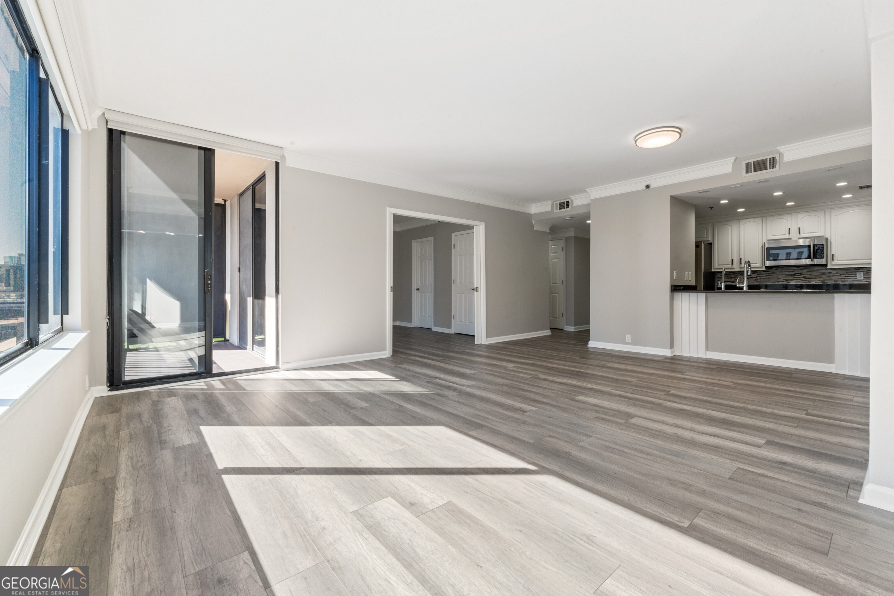 3481 Lakeside DR NE 2303