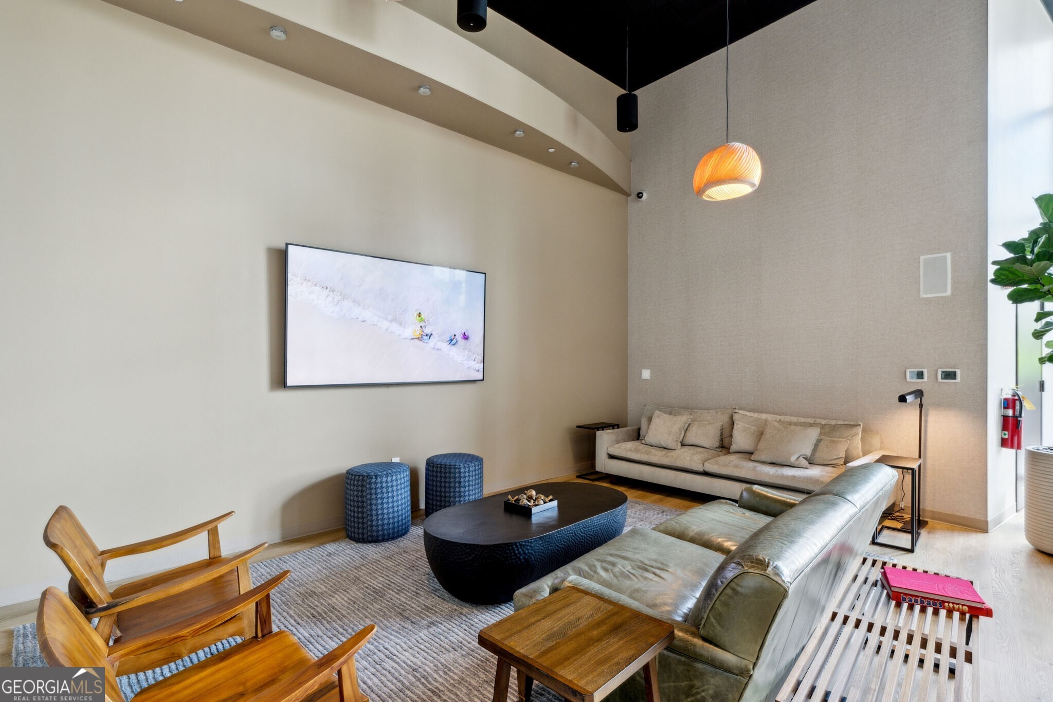 1010 Midtown - Residential