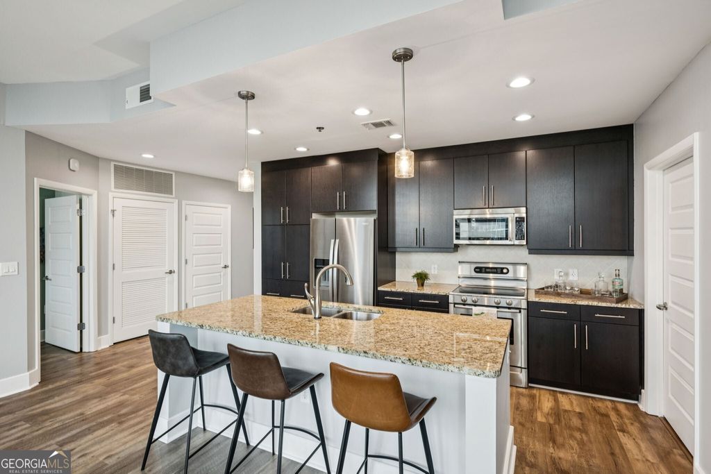 Photo of 1080 Peachtree Street NE #1012, Atlanta, GA 30309 (MLS # 10630345)