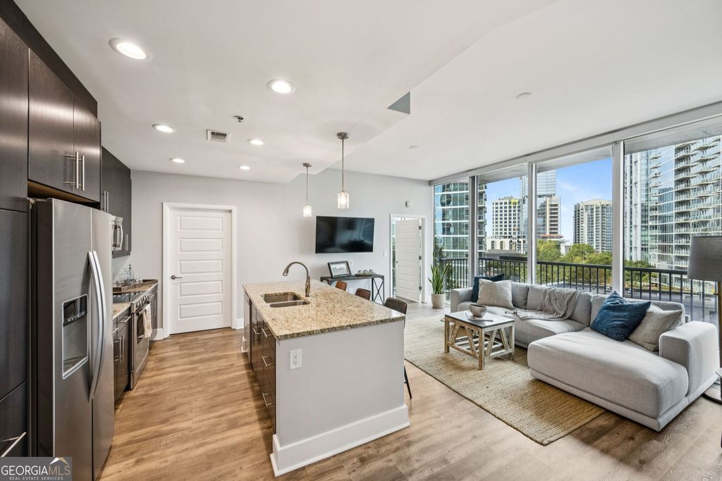 Photo of 1080 Peachtree Street NE #1012, Atlanta, GA 30309 (MLS # 10630345)