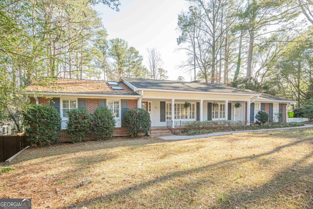 Photo of 45 Brandon Ridge Drive, Atlanta, GA 30328 (MLS # 10657553)