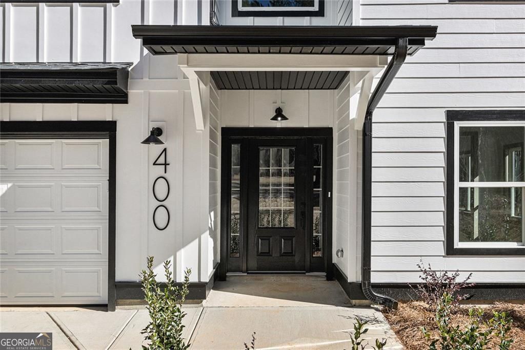 Photo of 400 Stone Lea Trace, Oxford, GA 30054 (MLS # 10664947)