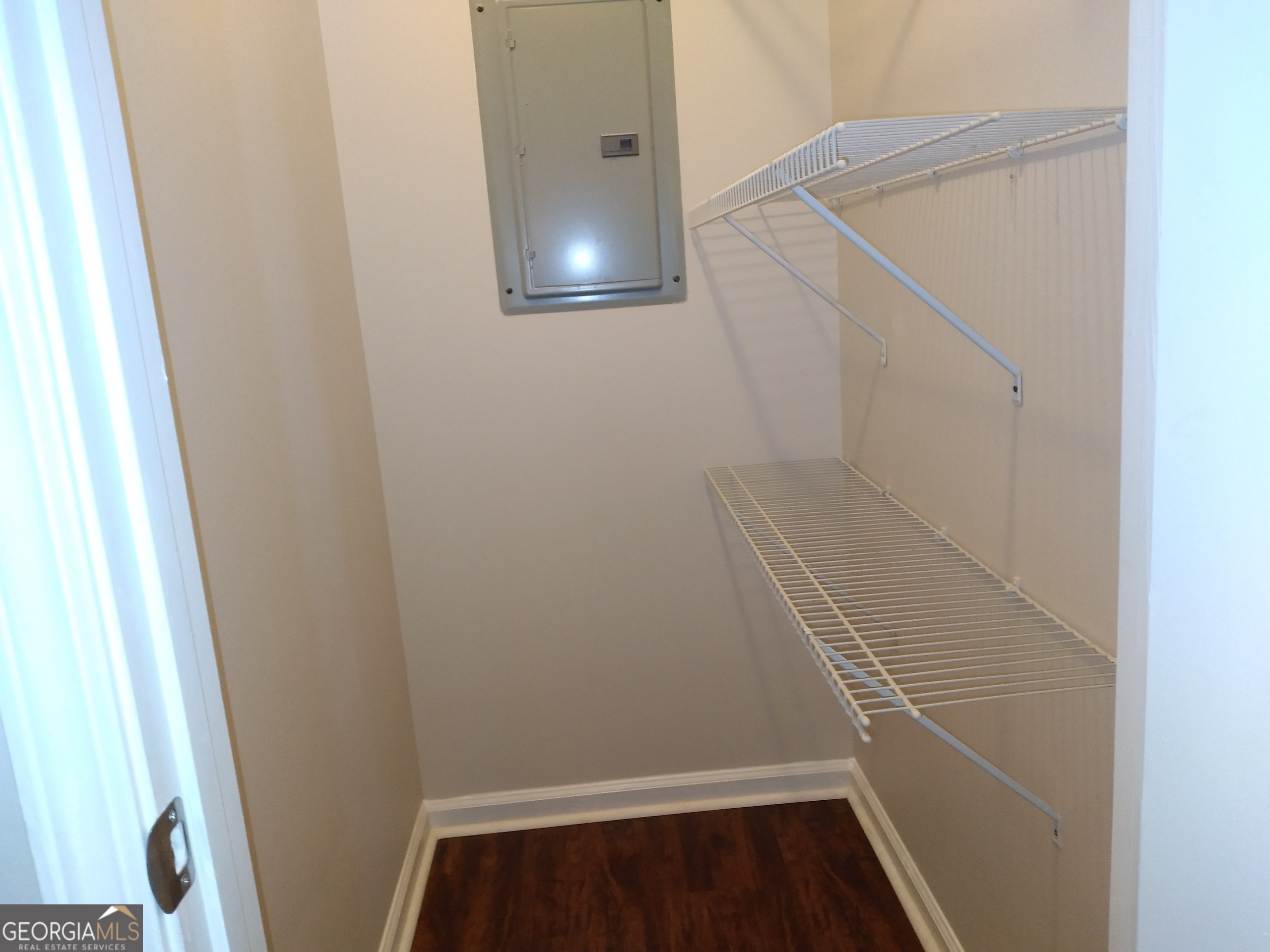 209 E Wilson ST 107