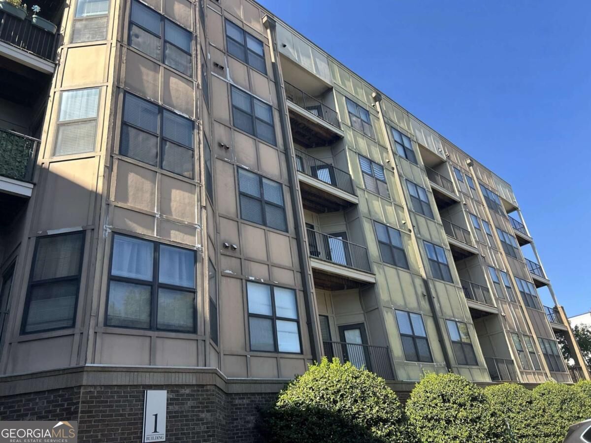898 Oak ST SW 1222