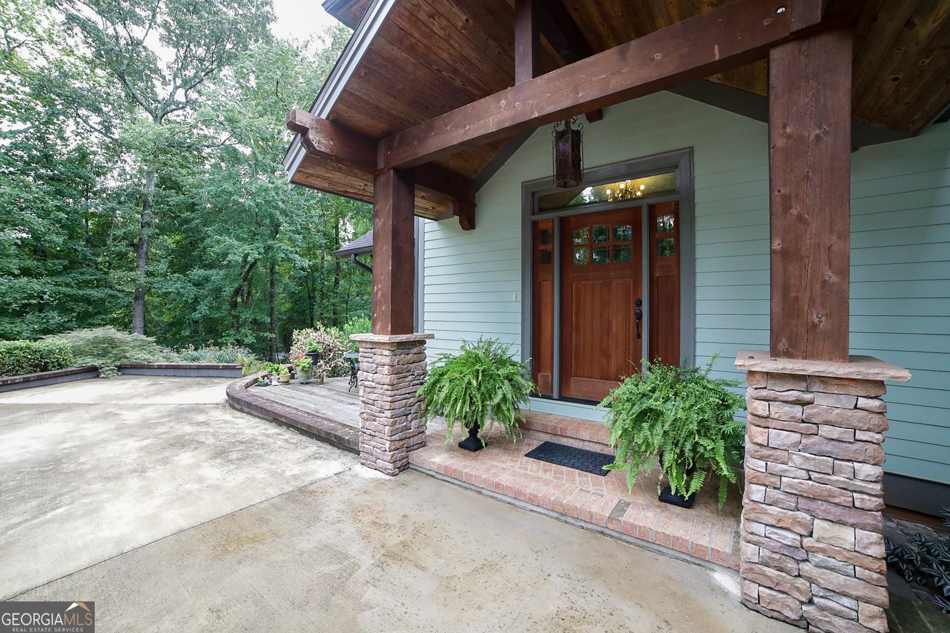 1010 Briar Lakes CT