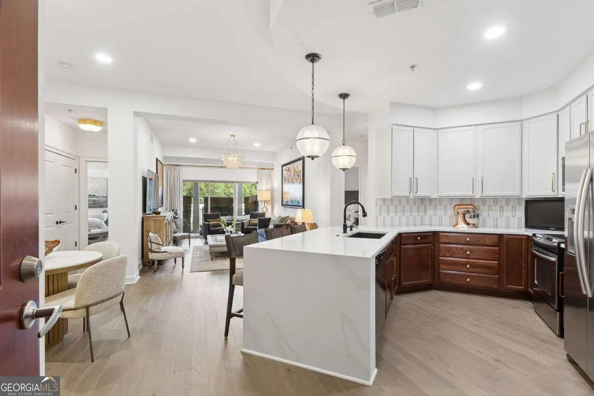 200 River Vista Drive Unit 727