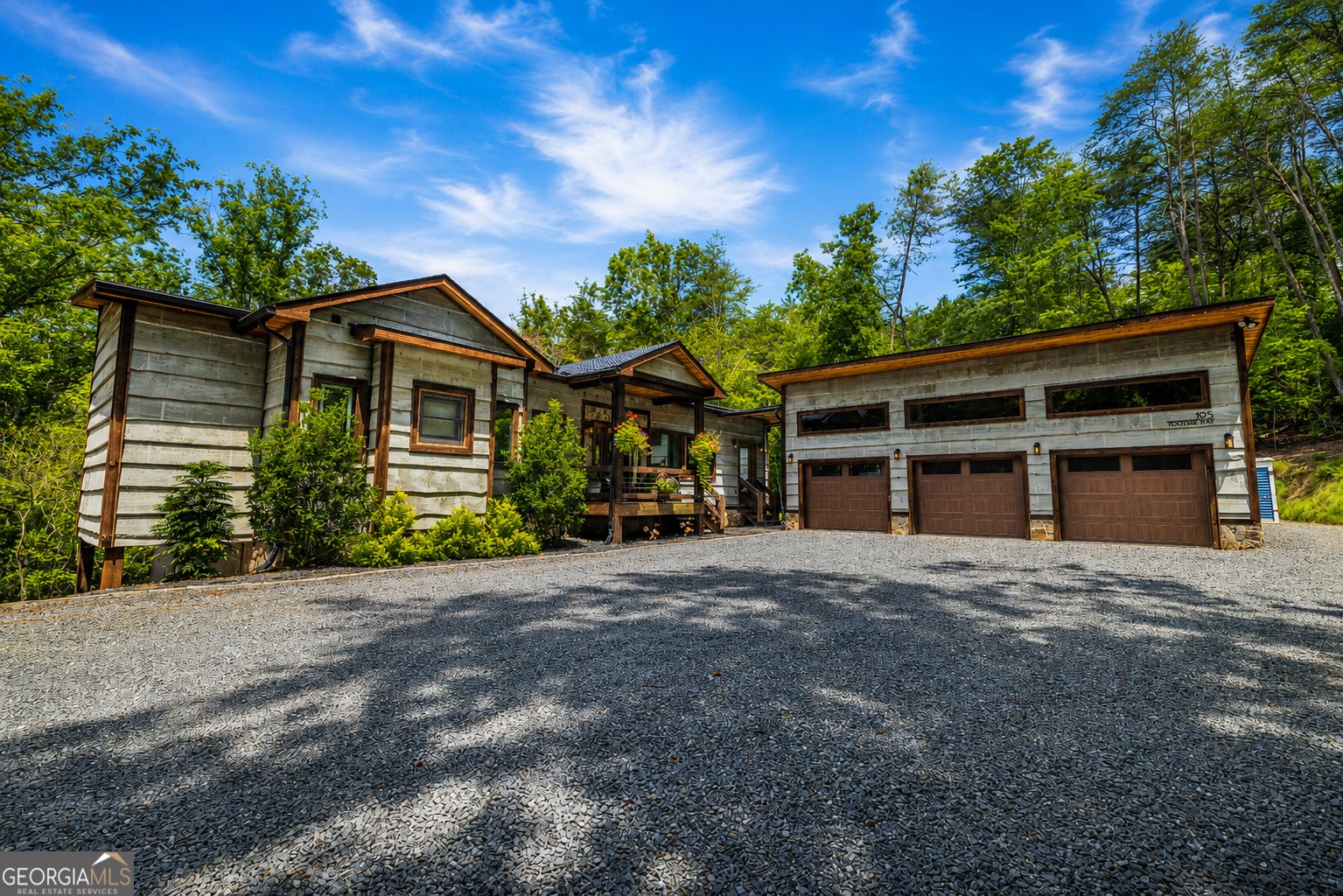 195 Moonshine Way, Blue Ridge, GA, 30513, USA, 3 Bedrooms Bedrooms, ,4 BathroomsBathrooms,Residential,Active,195 Moonshine Way,10810639