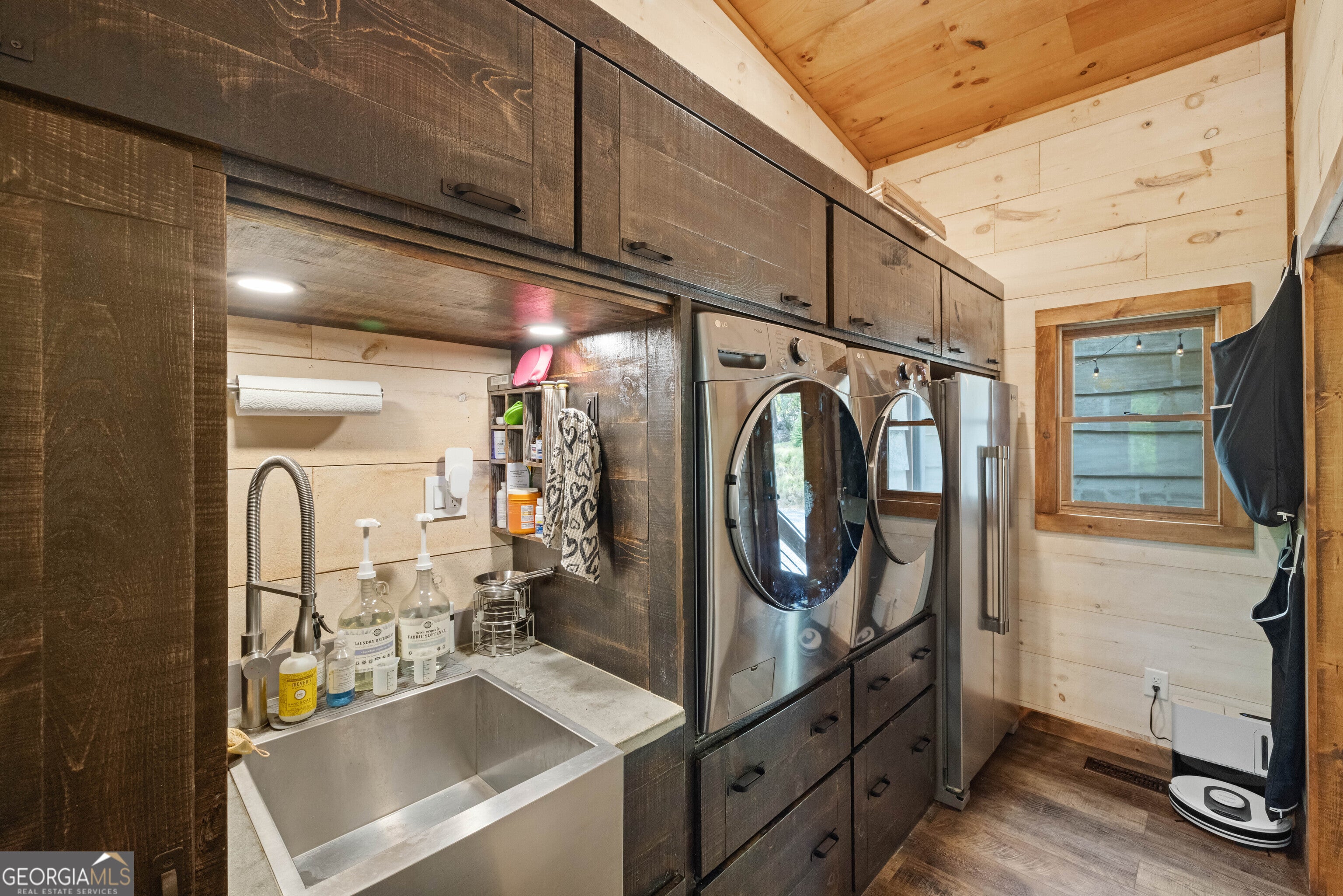 195 Moonshine Way, Blue Ridge, GA, 30513, USA, 3 Bedrooms Bedrooms, ,4 BathroomsBathrooms,Residential,Active,195 Moonshine Way,10810639